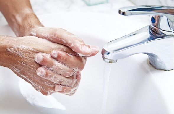 Pred prípravou bezlepkového jedla pre vaše dieťa by ste si mali umyť ruky. 